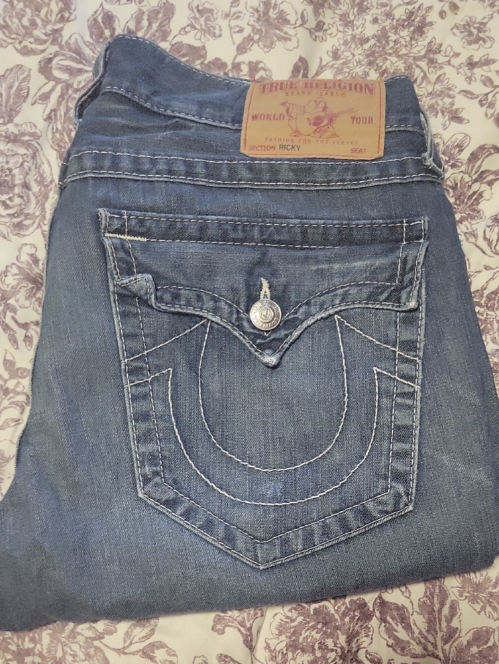 True Religion Mens’s Blue Straight Leg Jeans with Signature Pocket